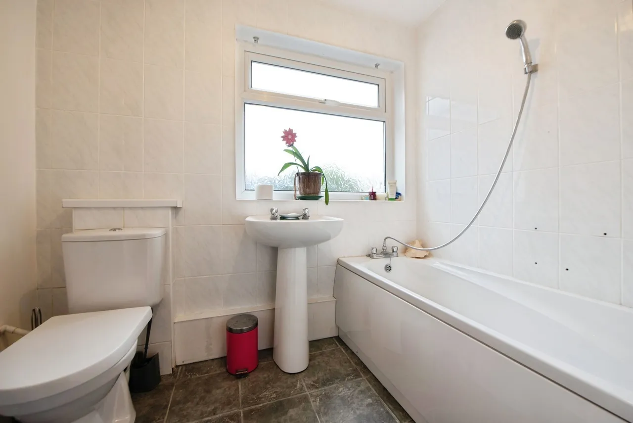 Clyde Court, Gosport, PO12, photo 7