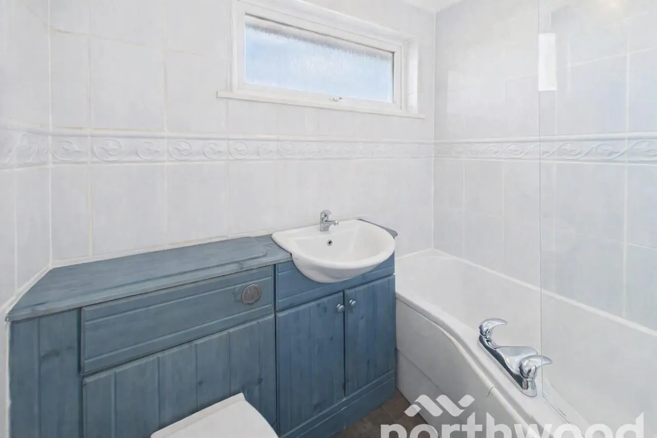 Rylands Road, Kennington, TN24, photo 14