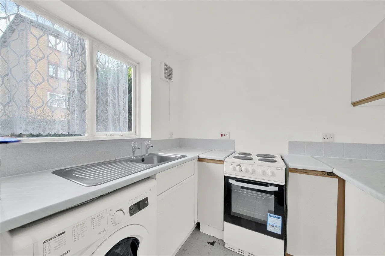 Alan Hocken Way, West Ham, E15, photo 4