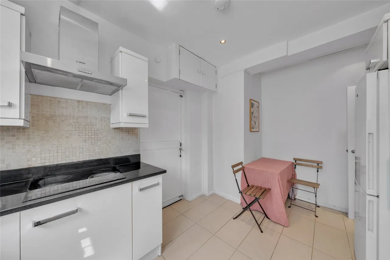 Wellington Road, St John's Wood, London, NW8, photo 4