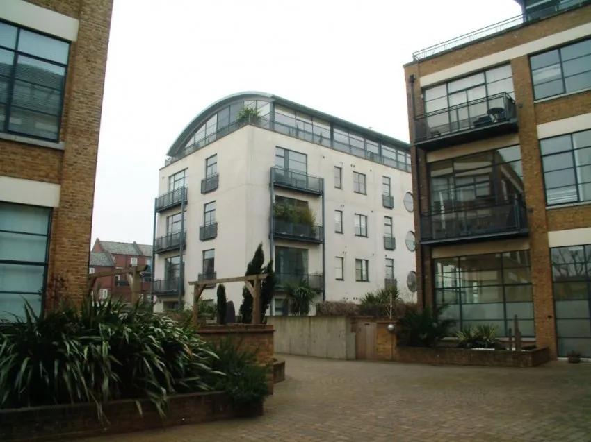 2 bed property to rent, Evershed Walk, Chiswick