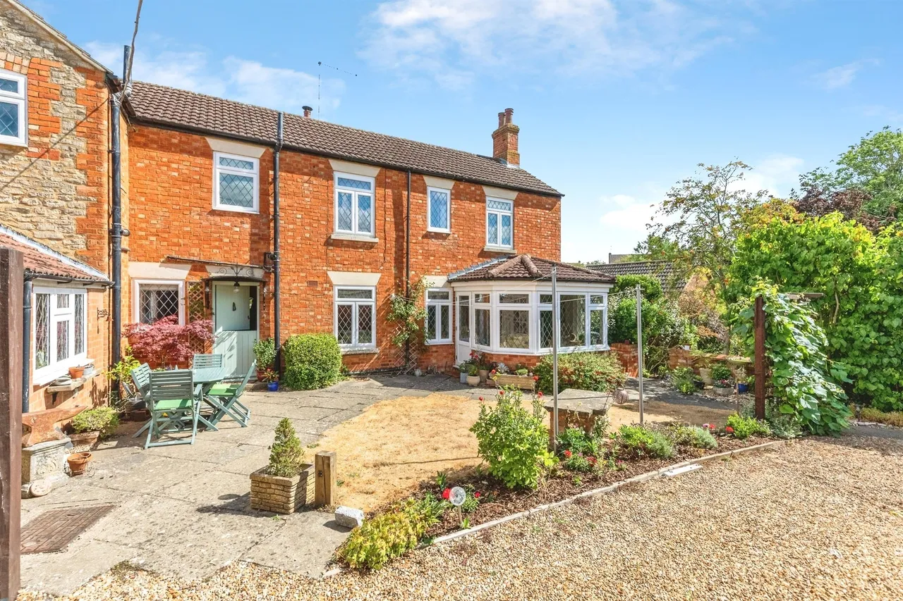 3 bed house for sale — Rotton Row, Raunds