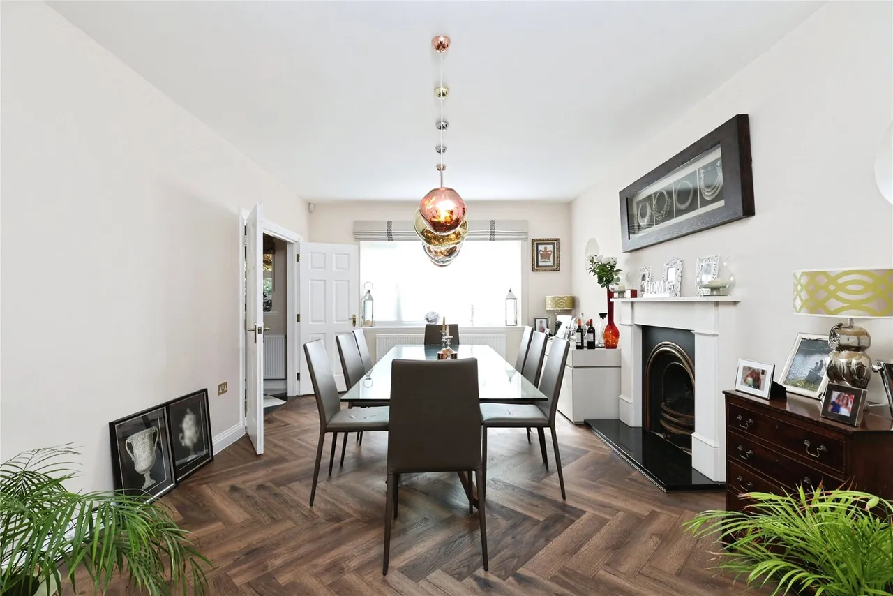 Dukes Wood Drive, Gerrards Cross, SL9, photo 7
