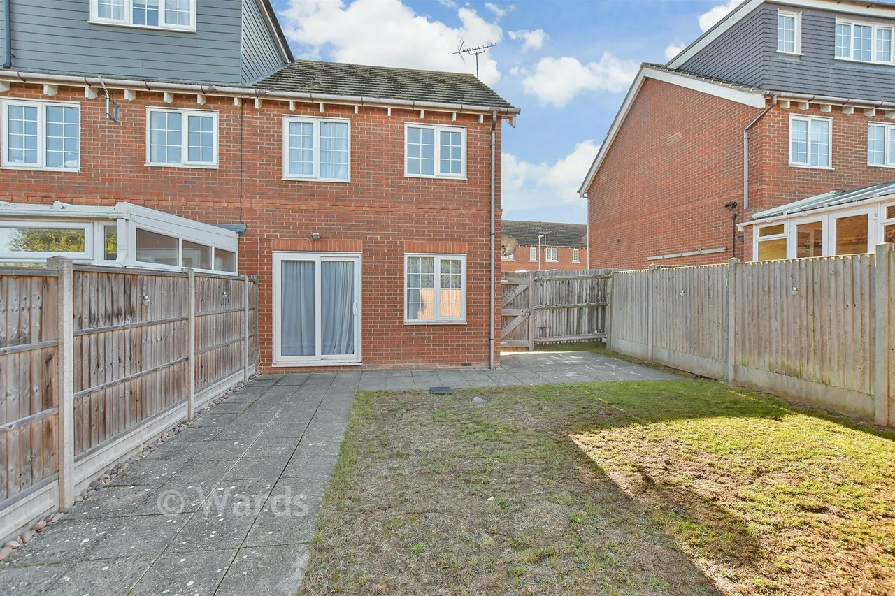 Fennel Close, Minster On Sea, ME12, photo 9
