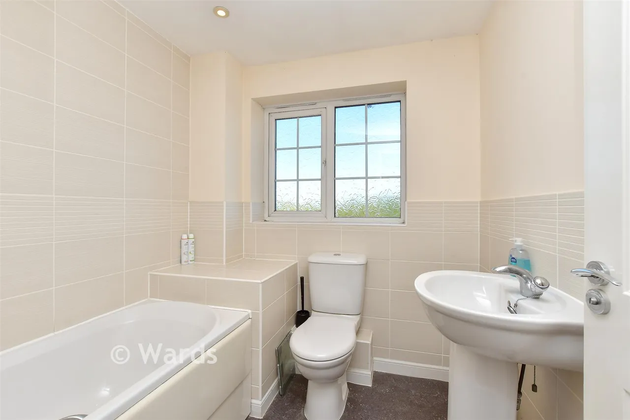 Fennel Close, Minster On Sea, ME12, photo 8