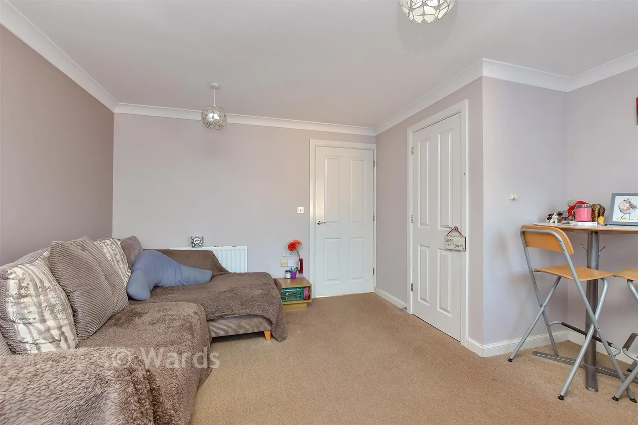 Fennel Close, Minster On Sea, ME12, photo 3
