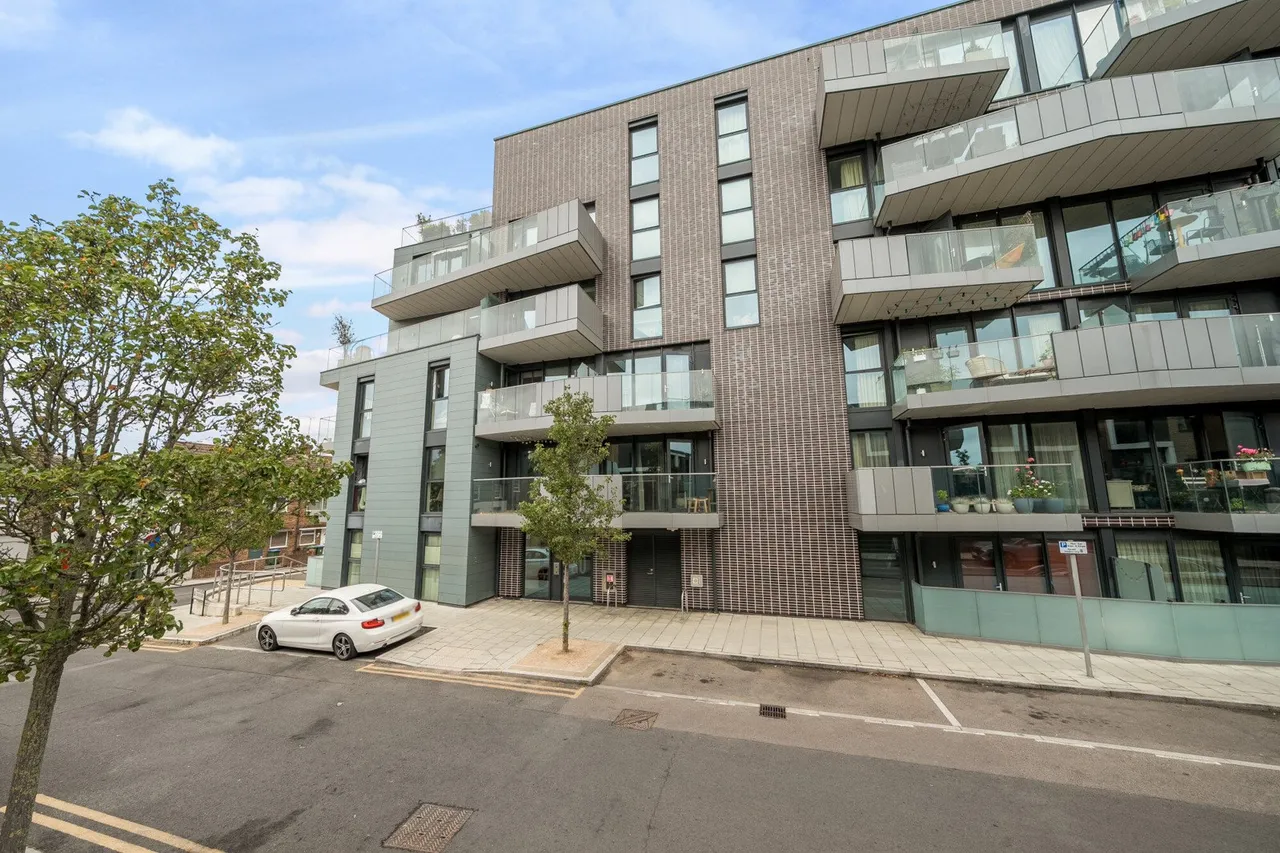 Hawthorne Crescent, SE10, photo 15