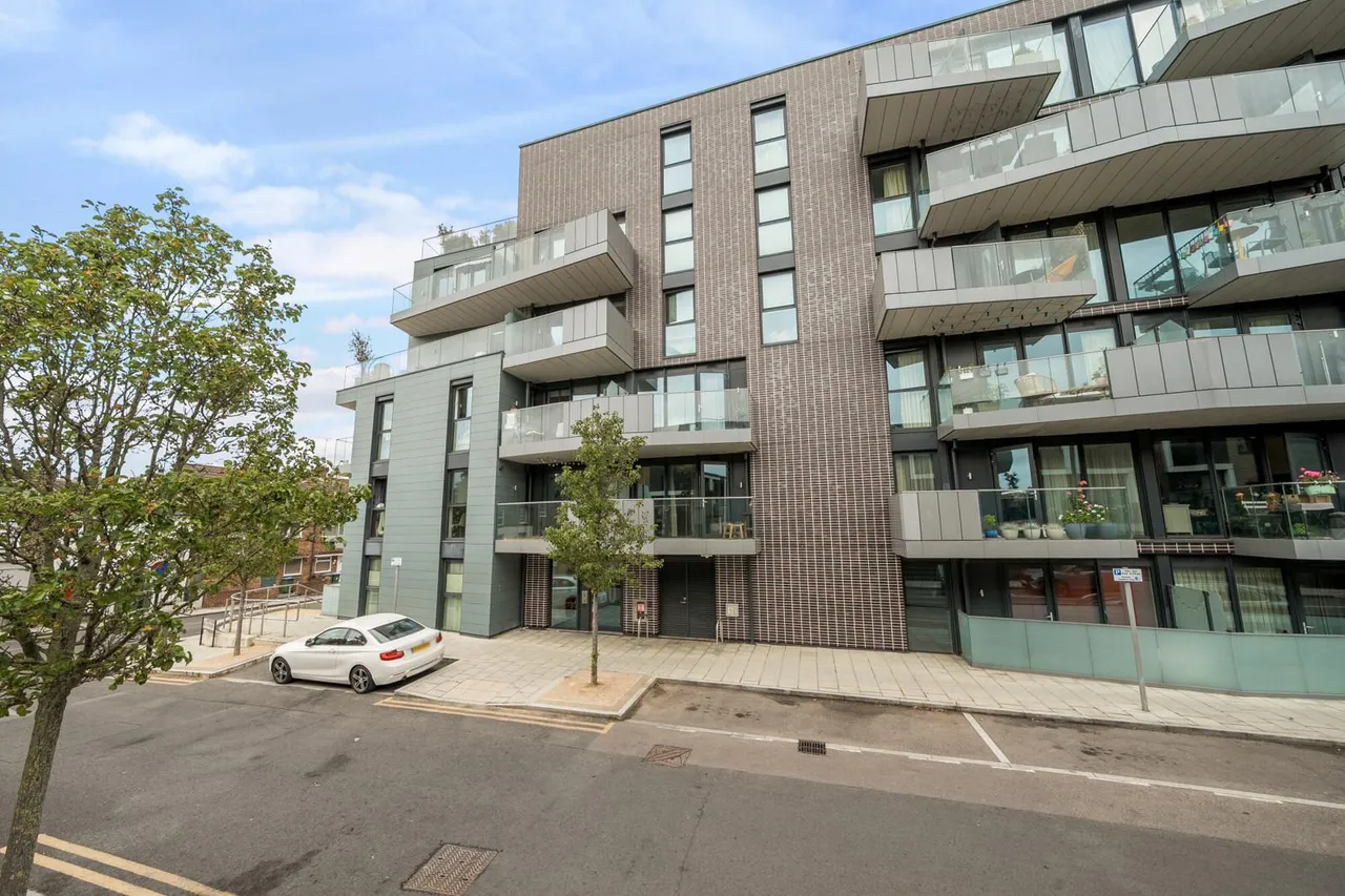 Hawthorne Crescent, SE10, photo 15