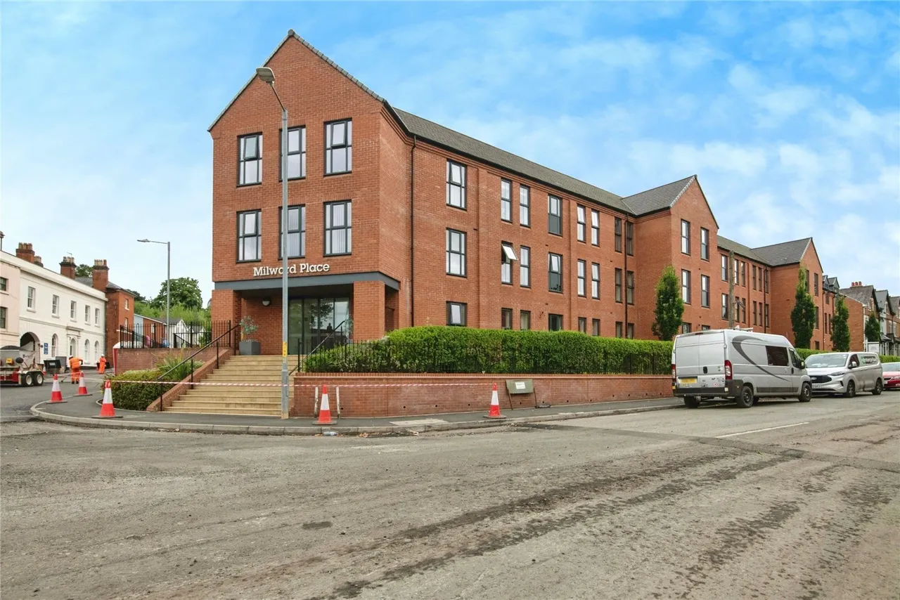 1 bed flat for sale, Clive Road, Redditch, B97