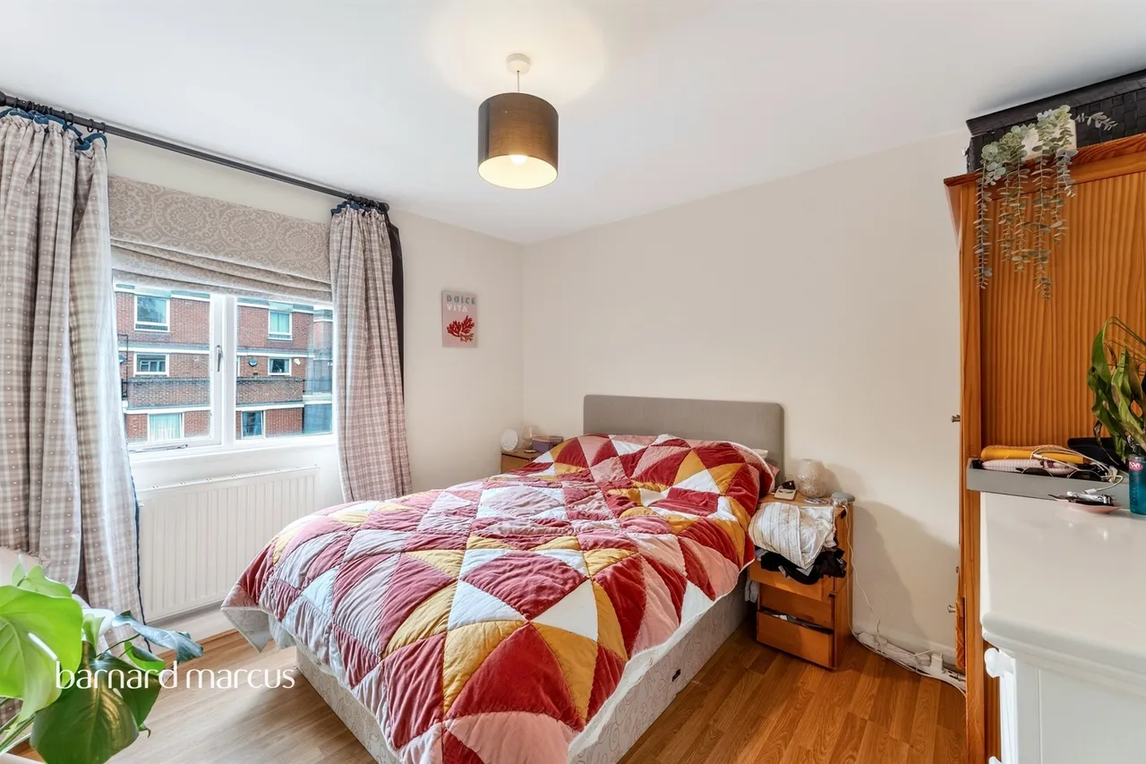 Holgate Avenue, London, photo 5