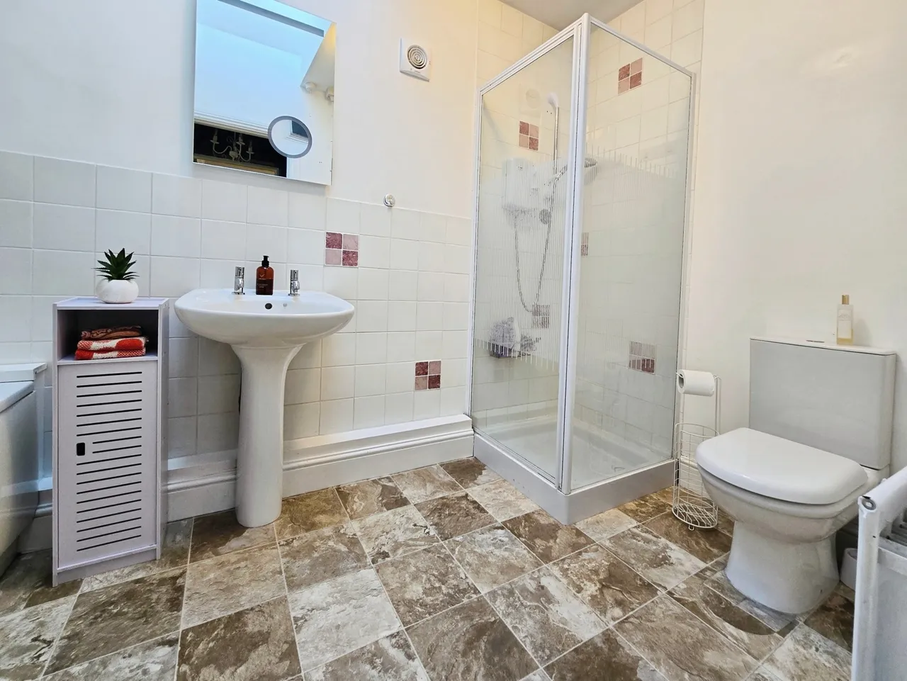 Coleford Bridge Road, Mytchett, Surrey, GU16 6DN, photo 18
