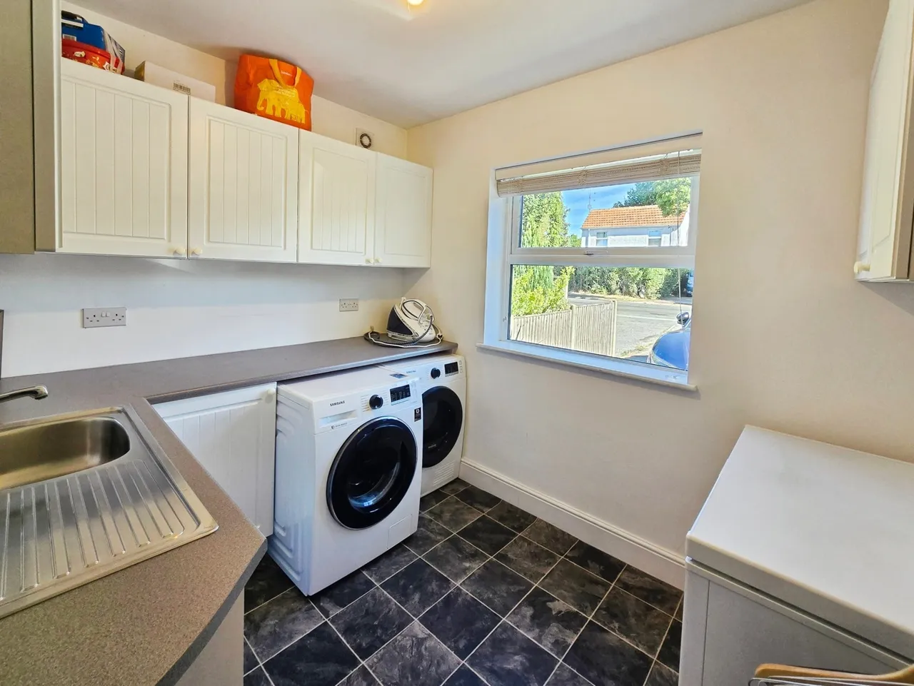 Coleford Bridge Road, Mytchett, Surrey, GU16 6DN, photo 16