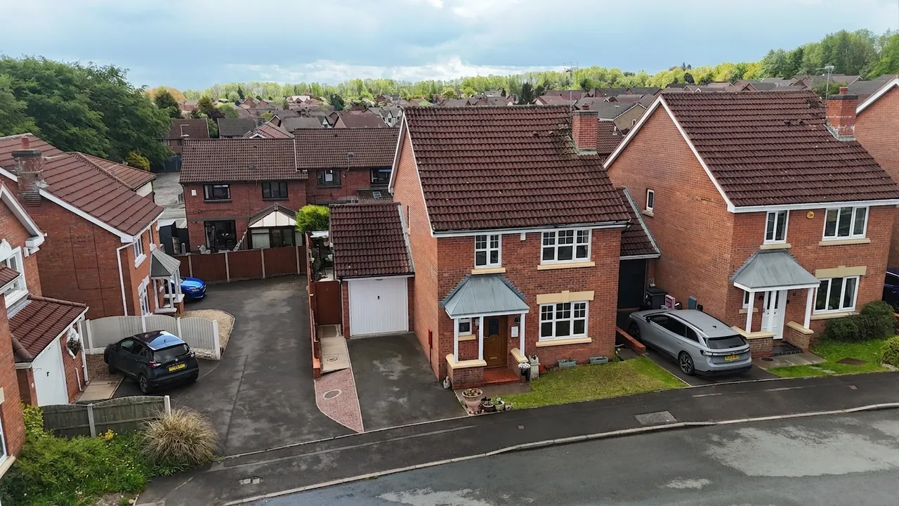 4 bed house for sale, Peregrine Grove, Stoke-On-Trent, ST3