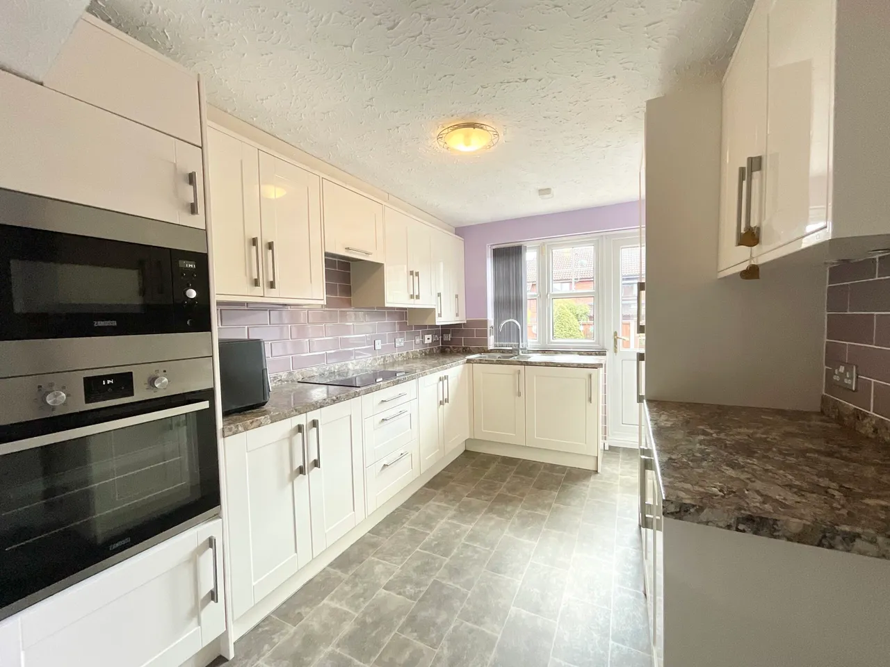 Peregrine Grove, Stoke-On-Trent, ST3, photo 3