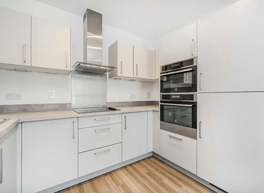 Avenue Road, Acton, W3, photo 2