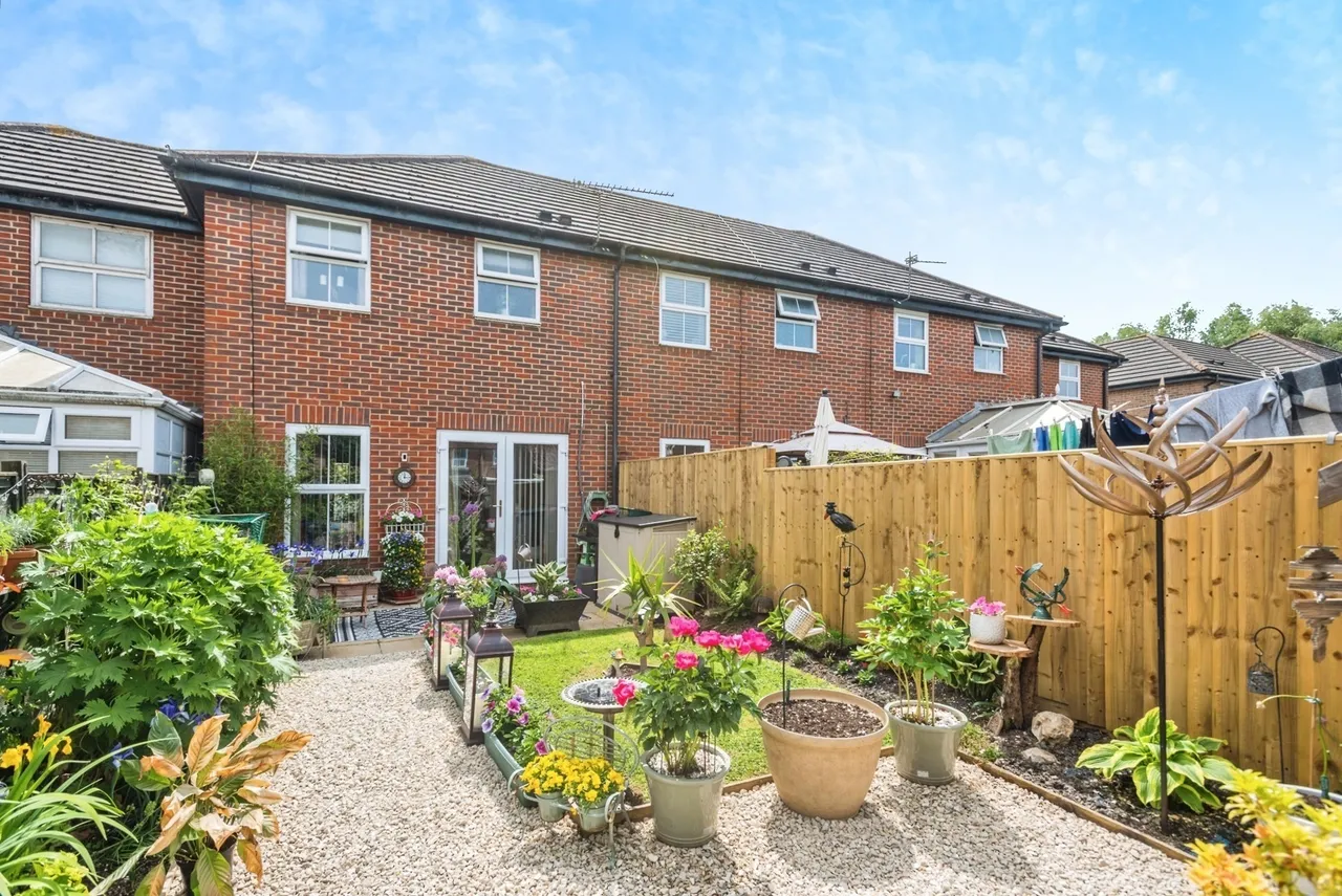 Pasture Close, Swindon, Wiltshire, SN2, photo 13