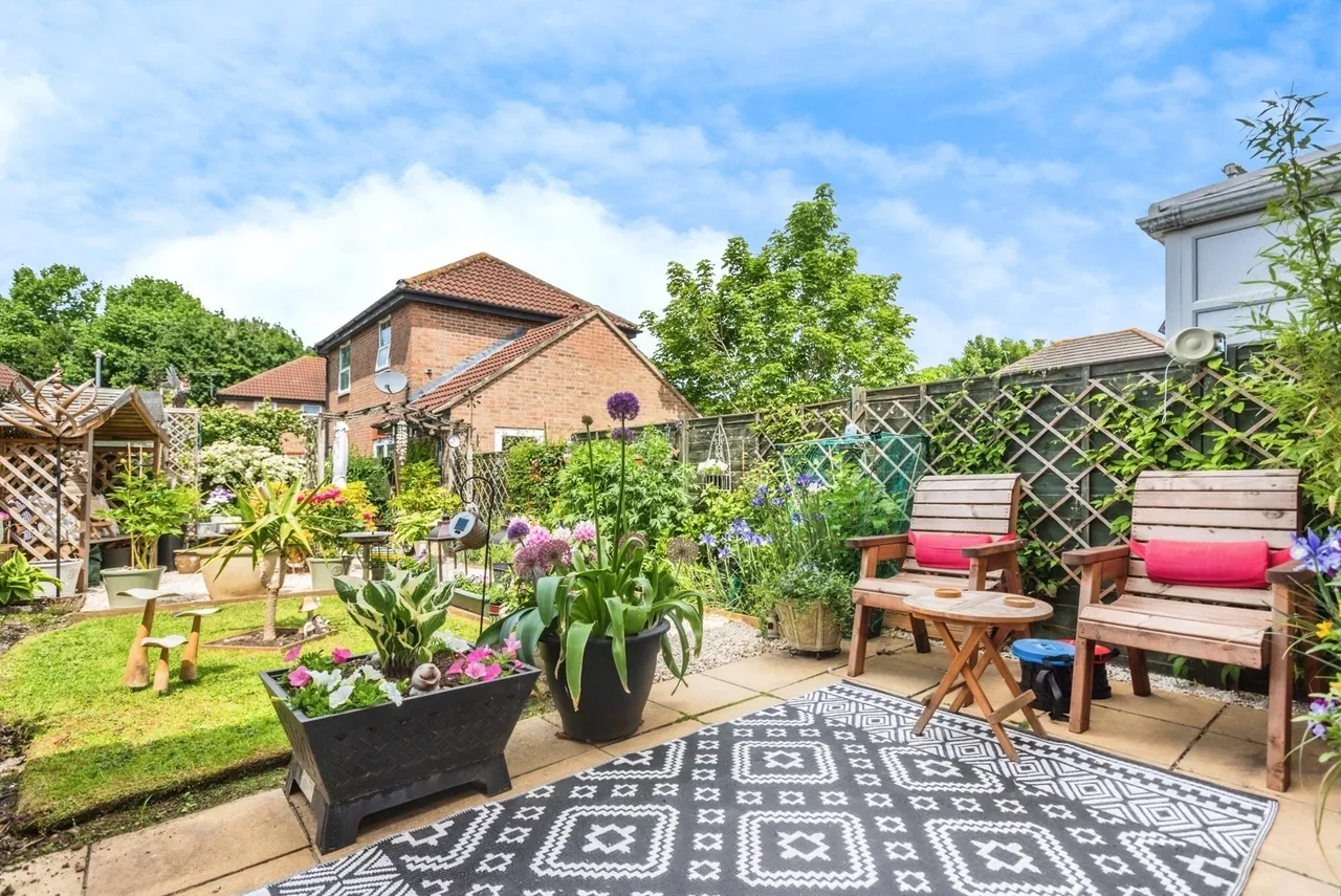 Pasture Close, Swindon, Wiltshire, SN2, photo 10