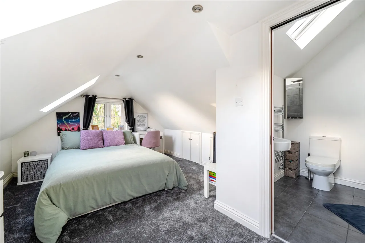 Kingsbridge End, Hook, Hampshire, RG27 9QQ, photo 10