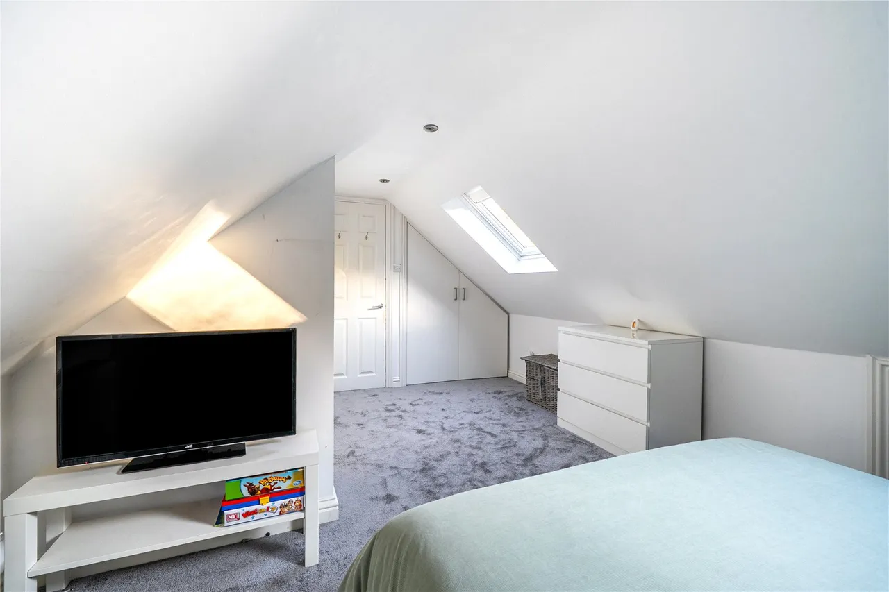 Kingsbridge End, Hook, Hampshire, RG27 9QQ, photo 14