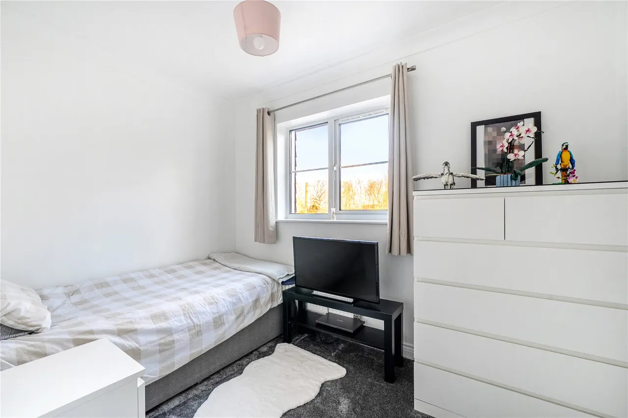 Kingsbridge End, Hook, Hampshire, RG27 9QQ, photo 20