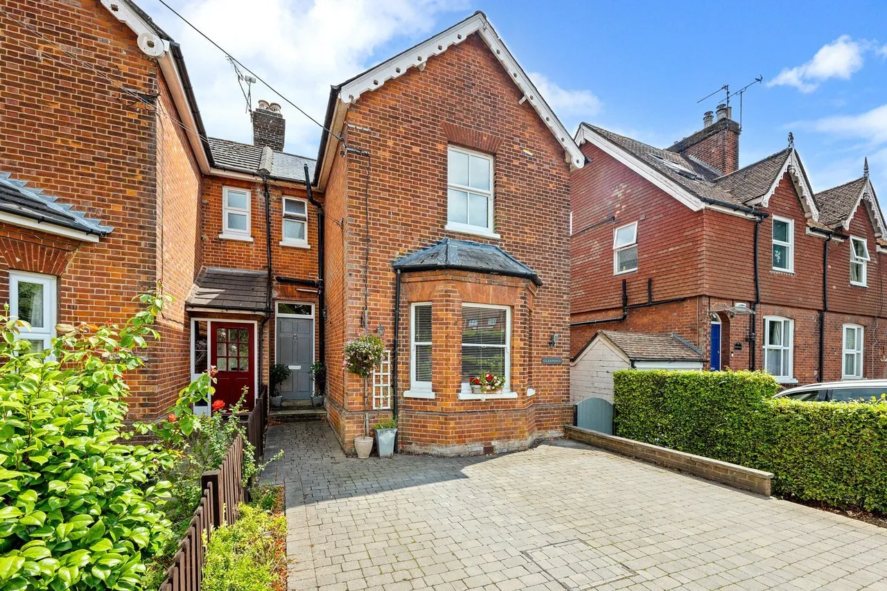 5 bed property for sale, London Road, Westerham, TN16