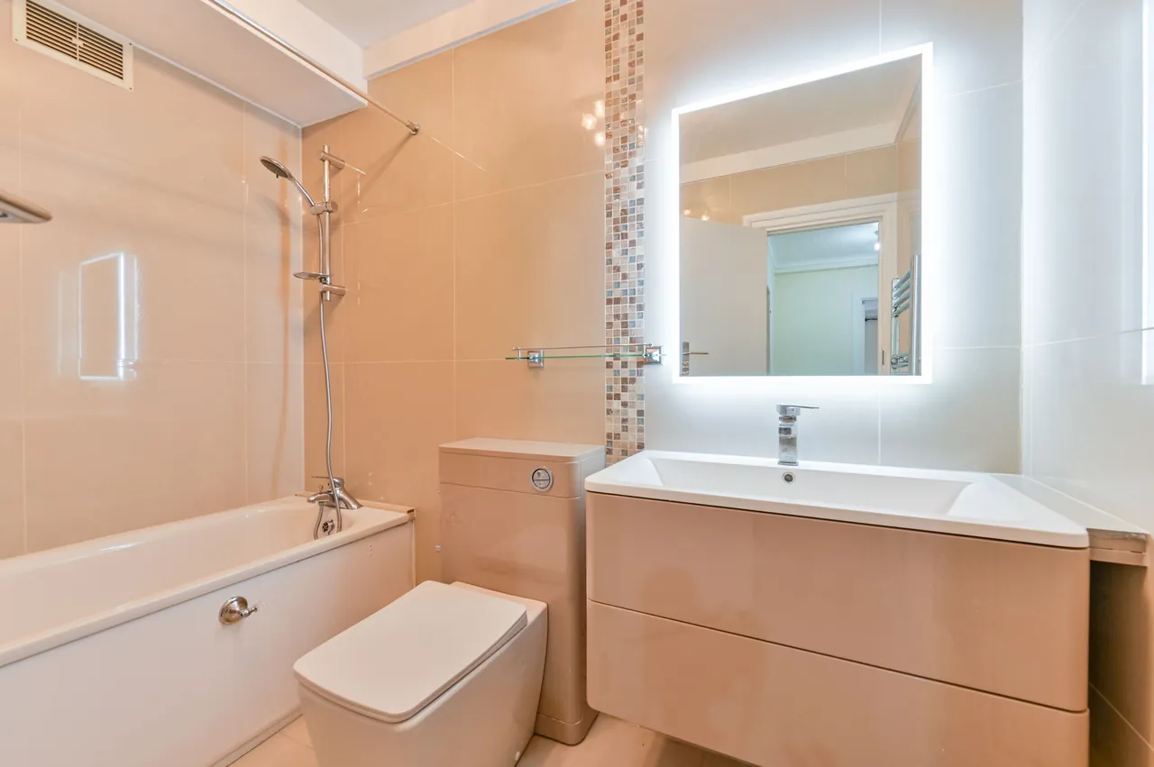 347 Park West, Edgware Road, London, photo 3
