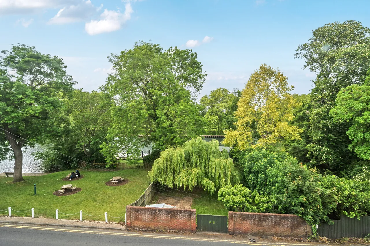 Windsor Road, Datchet, SL3, photo 7