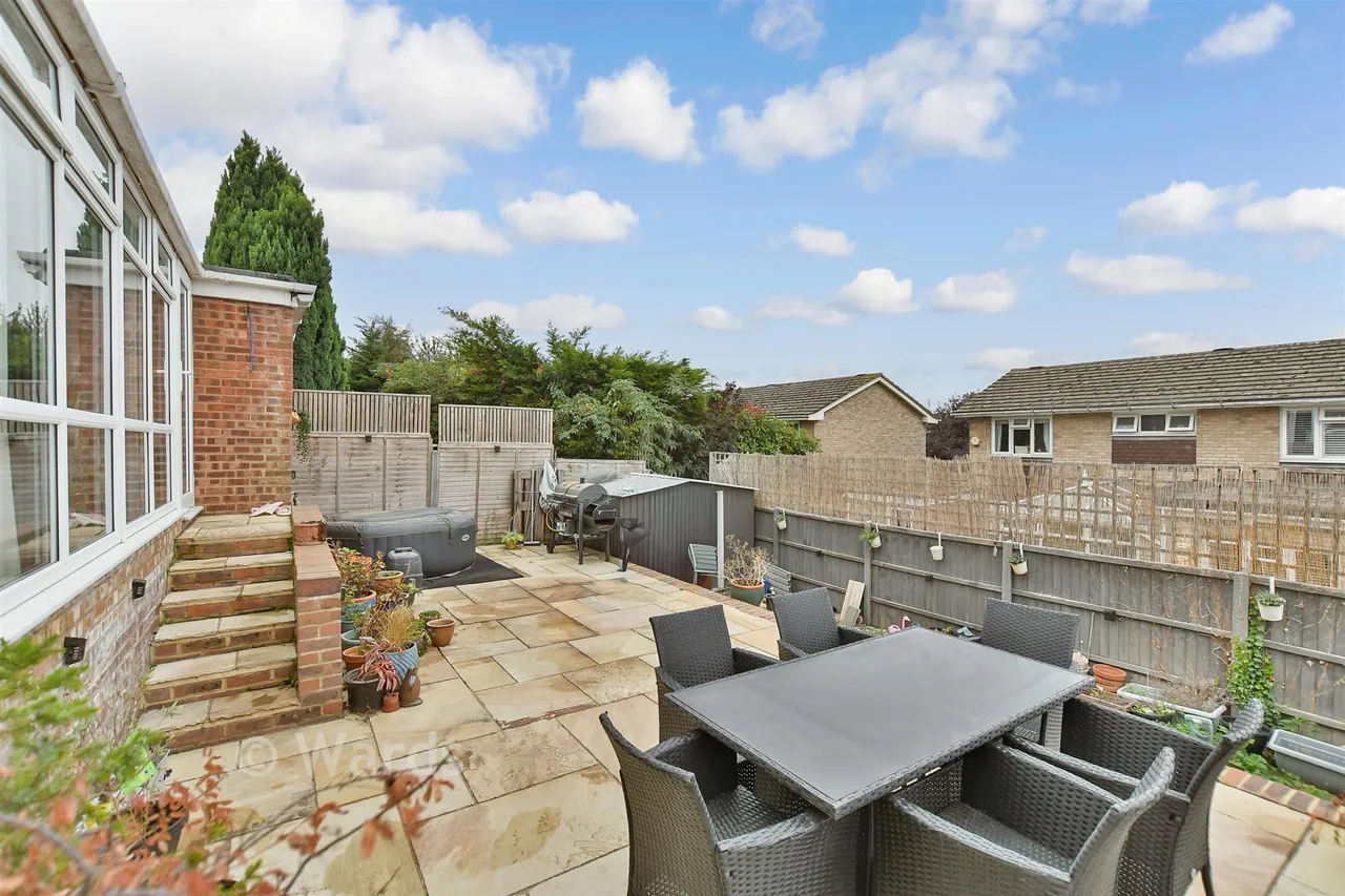 Peregrine Drive, Sittingbourne, ME10, photo 8