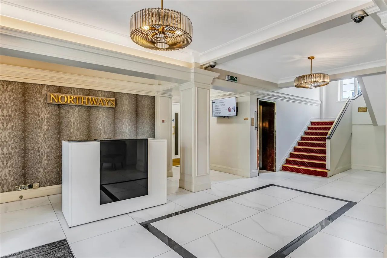 College Crescent, Swiss Cottage, London, NW3 5DR, photo 11