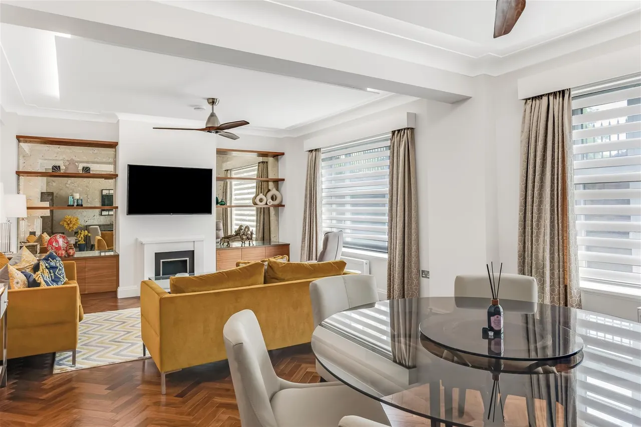 College Crescent, Swiss Cottage, London, NW3 5DR, photo 3