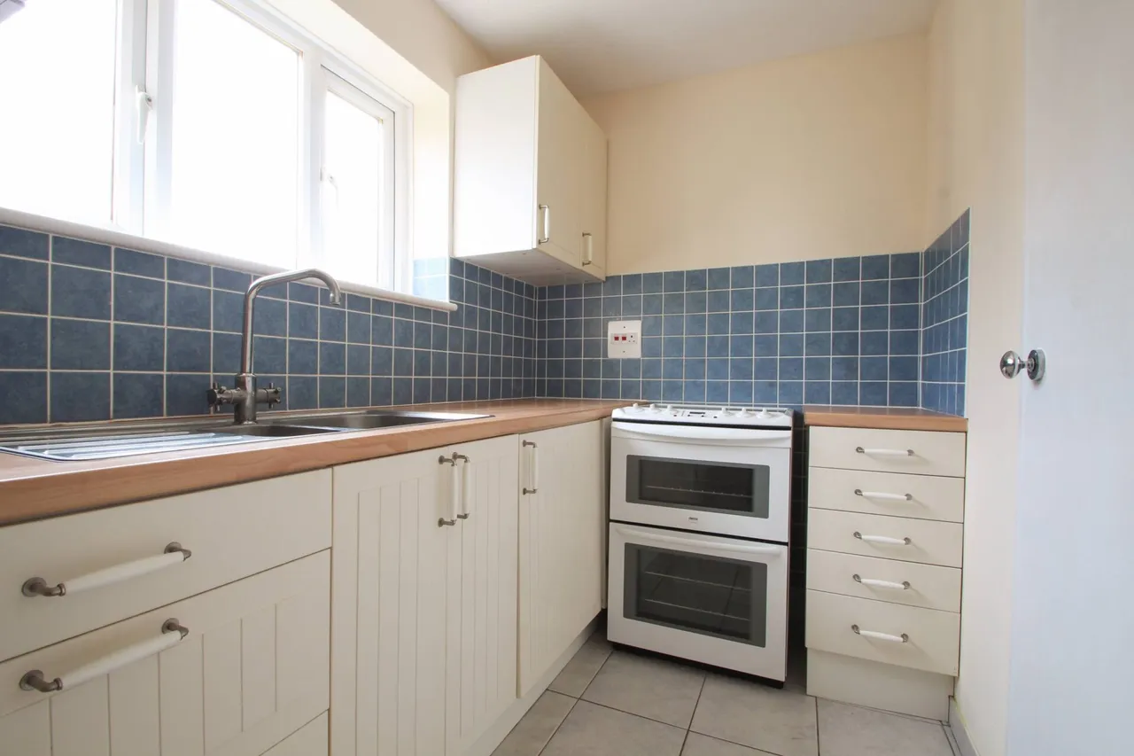 Chalkstone Close, Welling, Kent, DA16, photo 2