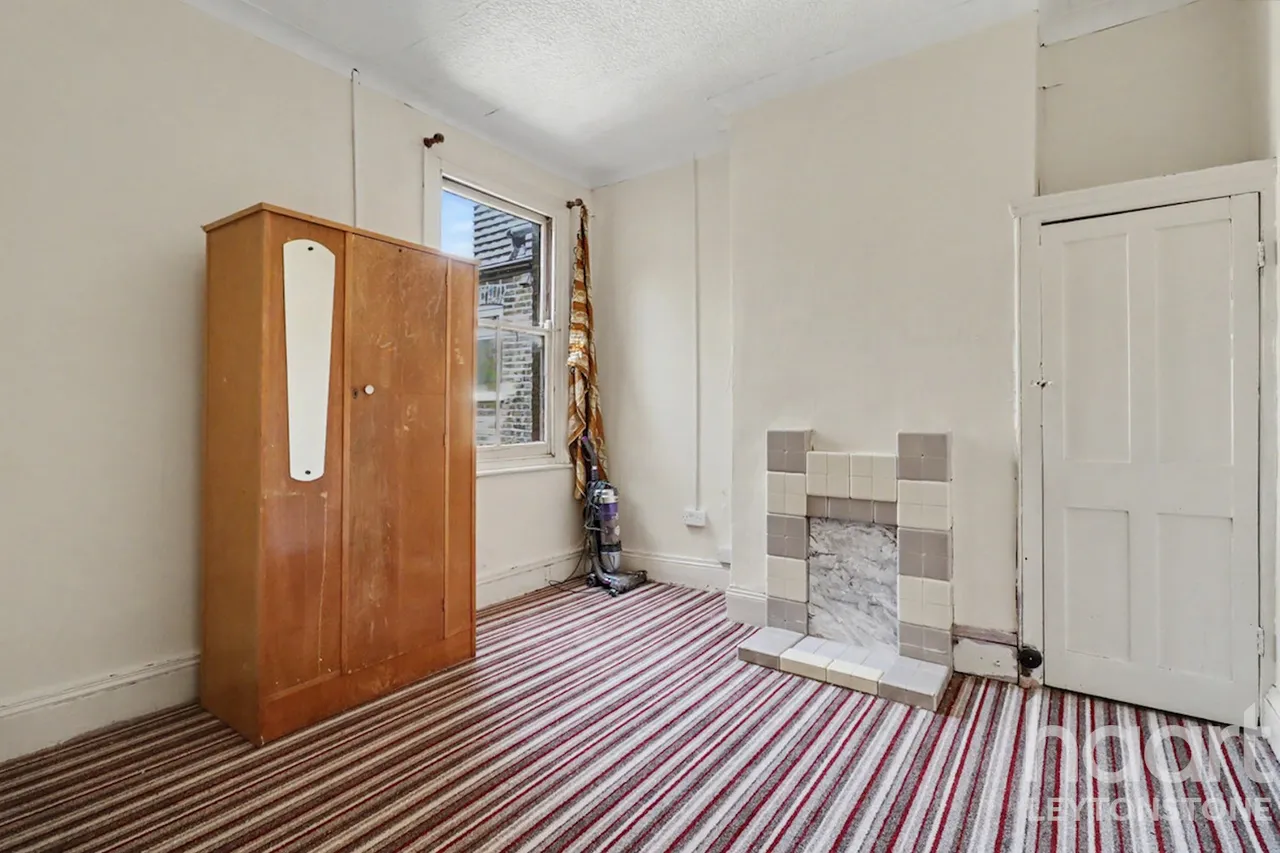 Preston Road, London, E11, photo 21