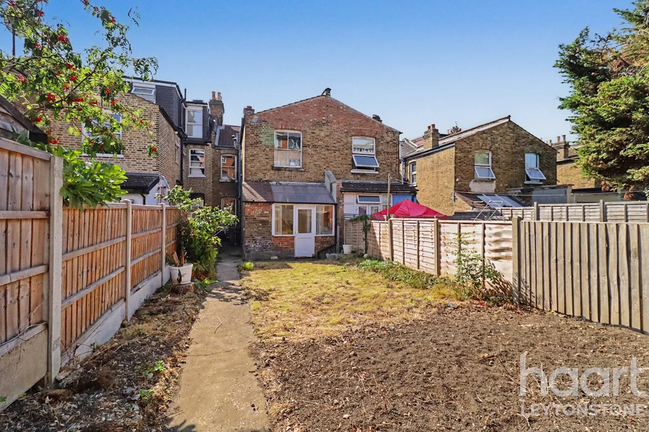 Preston Road, London, E11, photo 2