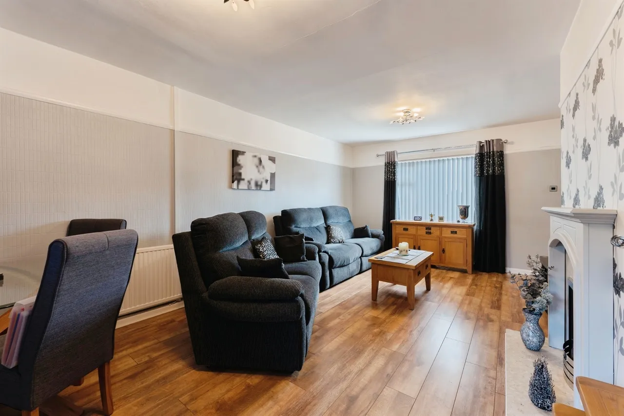 Loxdale Drive, Great Sutton, Ellesmere Port, photo 2