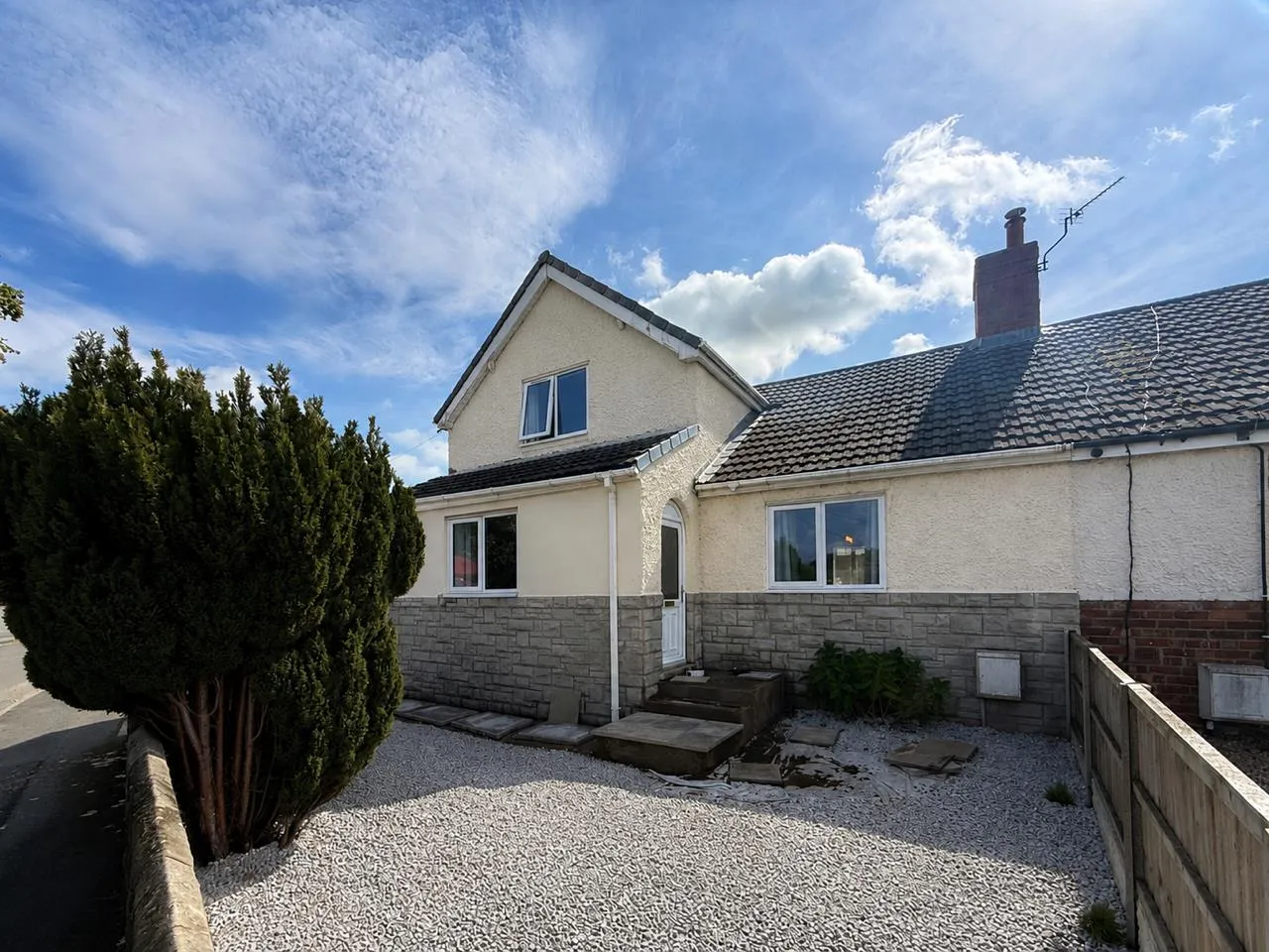 4 bed house to rent — Shrewsbury Road, Bircotes, DONCASTER