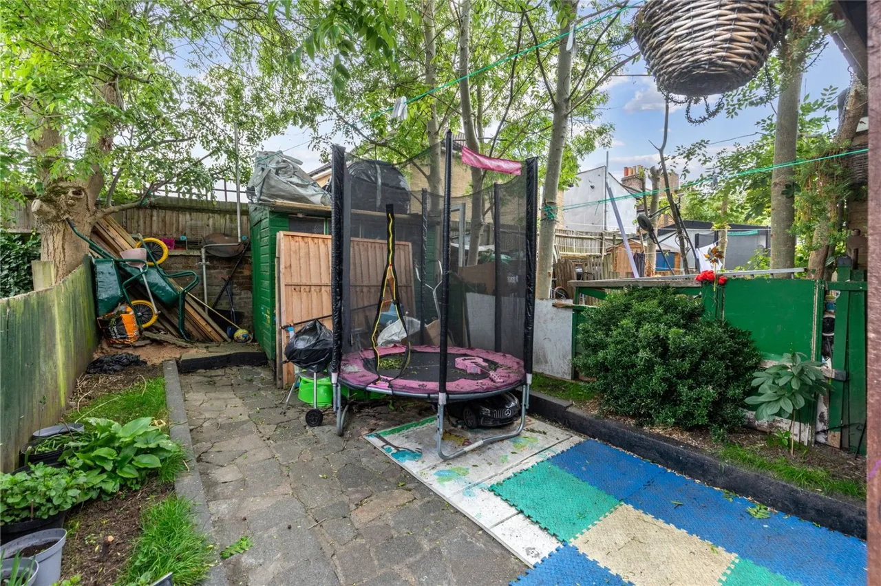 South Road, London, N9, photo 10