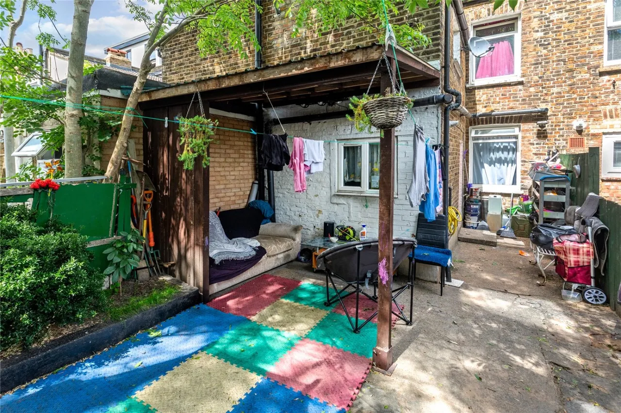 South Road, London, N9, photo 11