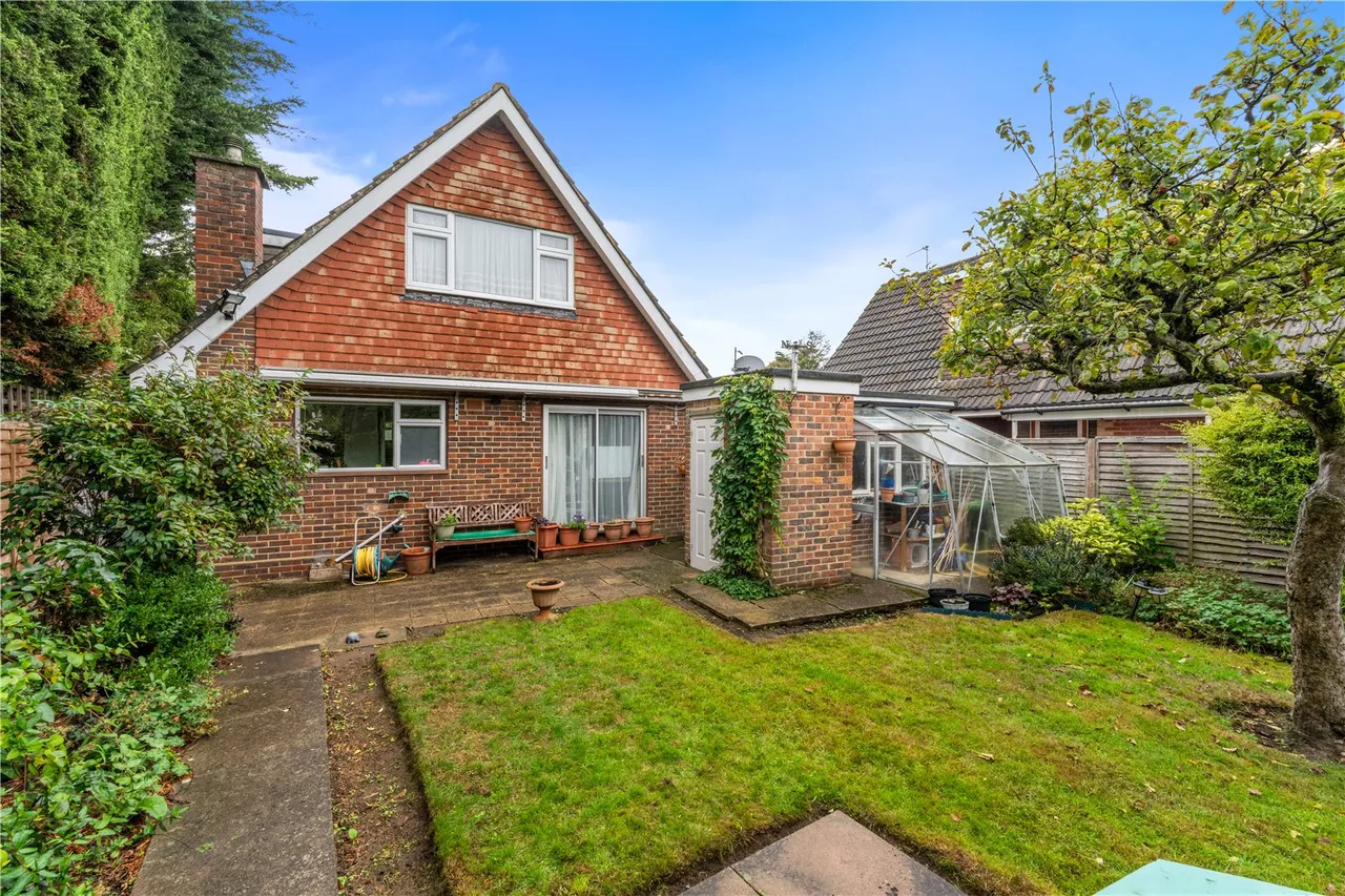 Grant Close, Shepperton, TW17 9AF, photo 11