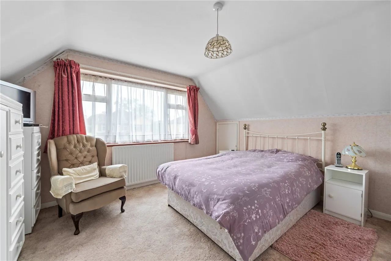 Grant Close, Shepperton, TW17 9AF, photo 7