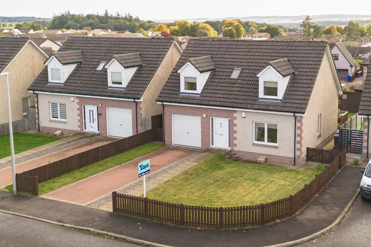 4 bed house for sale, Beattie Brae, Brechin, DD9