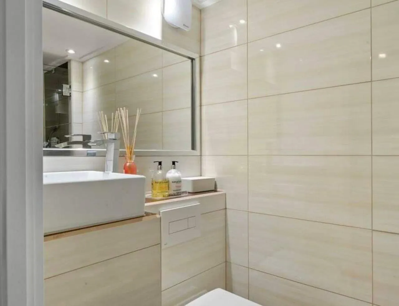 Flat 123, Building 22 (30% share), Cadogan Road, London, photo 9
