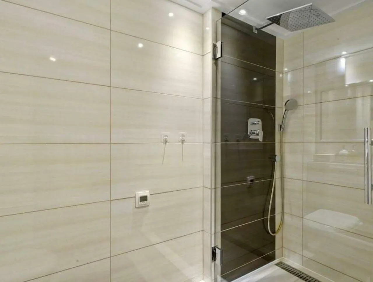 Flat 123, Building 22 (30% share), Cadogan Road, London, photo 8