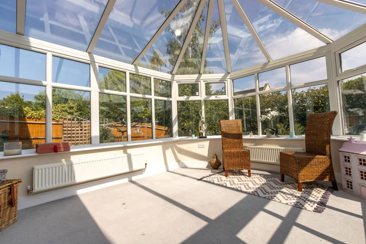 Walnut Grove, Hartley Wintney, Hook, RG27 8XG, photo 8