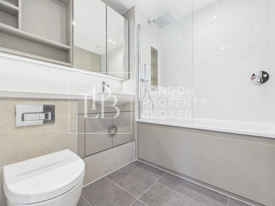 Langham Grove, London, SE28, photo 12
