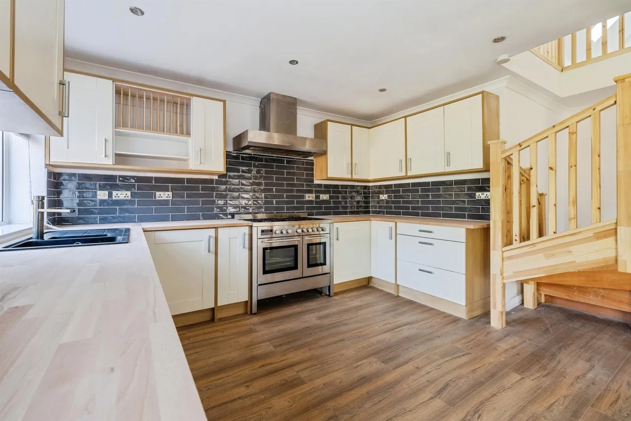 Newark Road, North Hykeham, Lincoln, photo 2