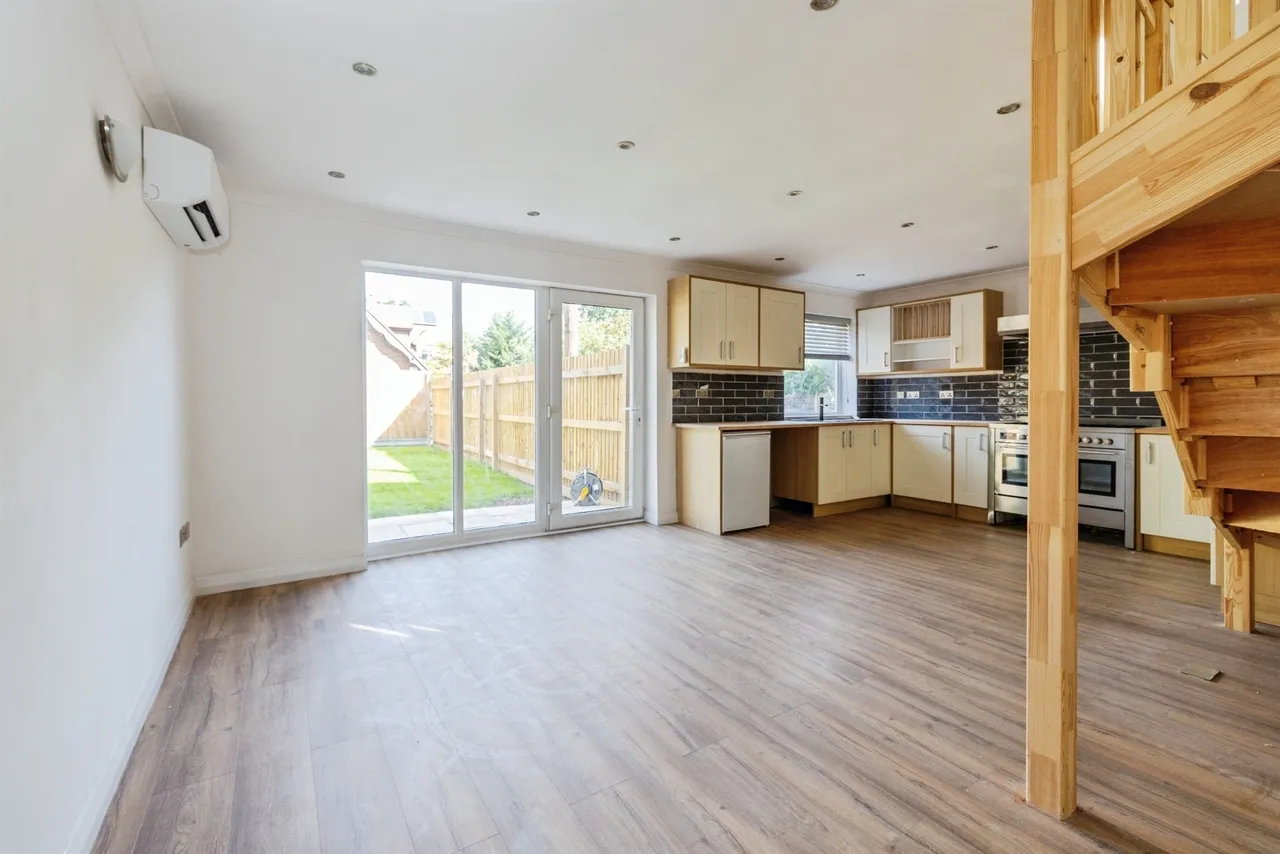 Newark Road, North Hykeham, Lincoln, photo 4