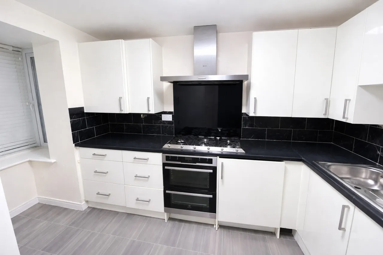 Apollo Avenue, MK11, photo 2
