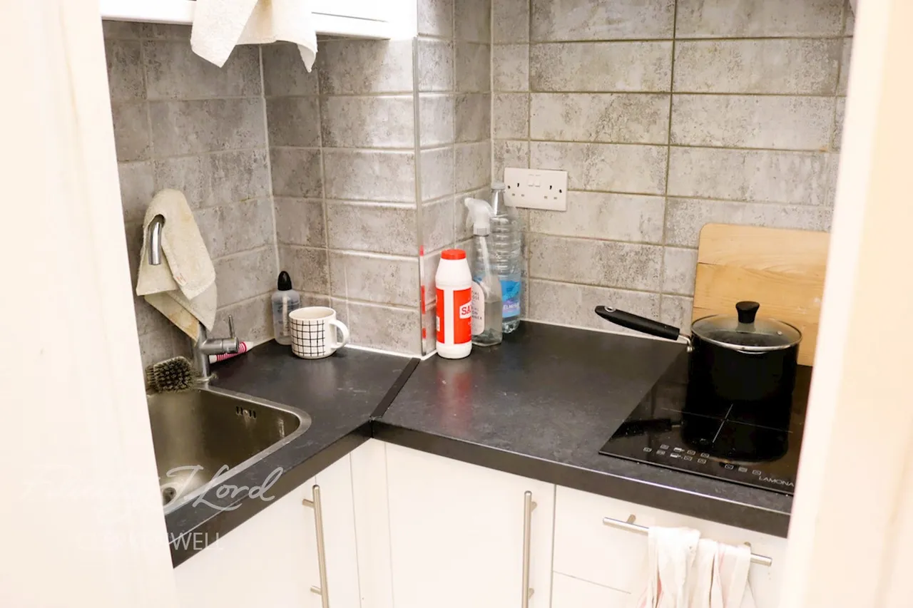 Charterhouse Square, EC1M, photo 3