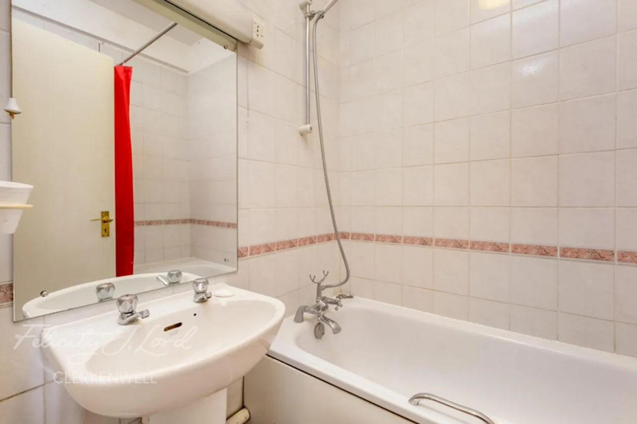 Charterhouse Square, EC1M, photo 7