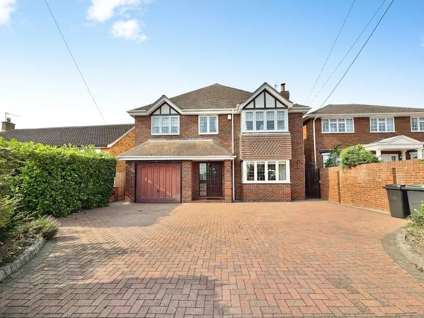 4 bed house for sale, Herbert Road, Hextable, BR8